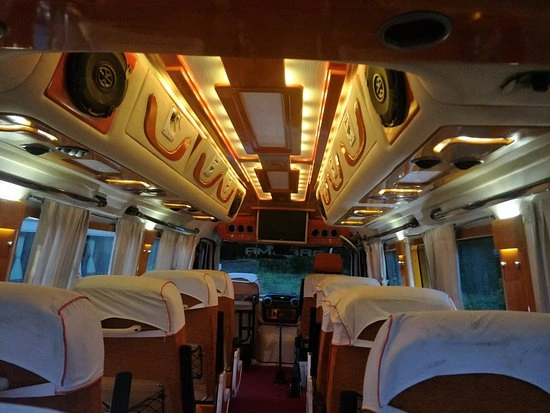 Family Group Tempo Traveller Chennai